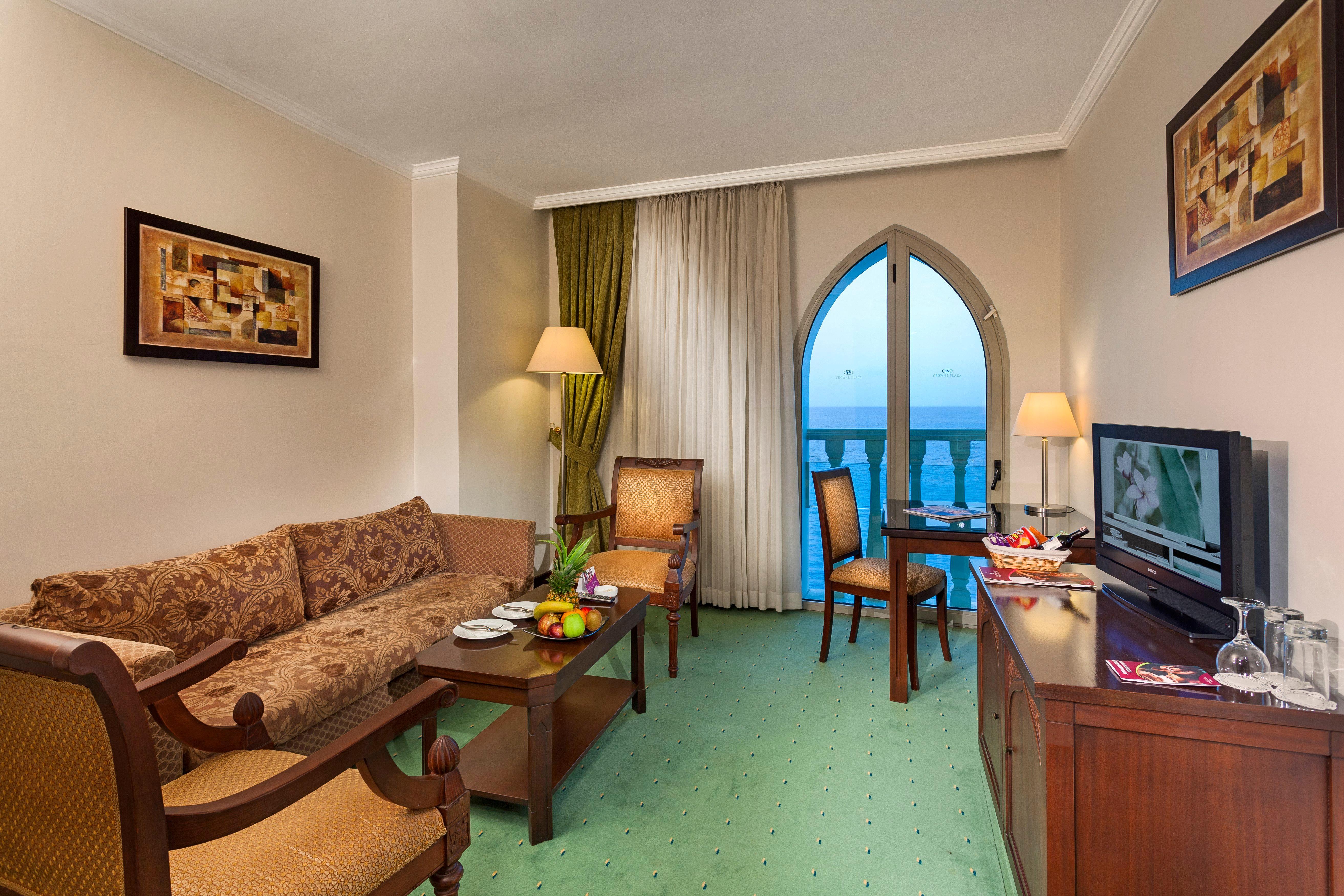 Crowne Plaza Antalya, An Ihg Hotel Εξωτερικό φωτογραφία A suite at the hotel