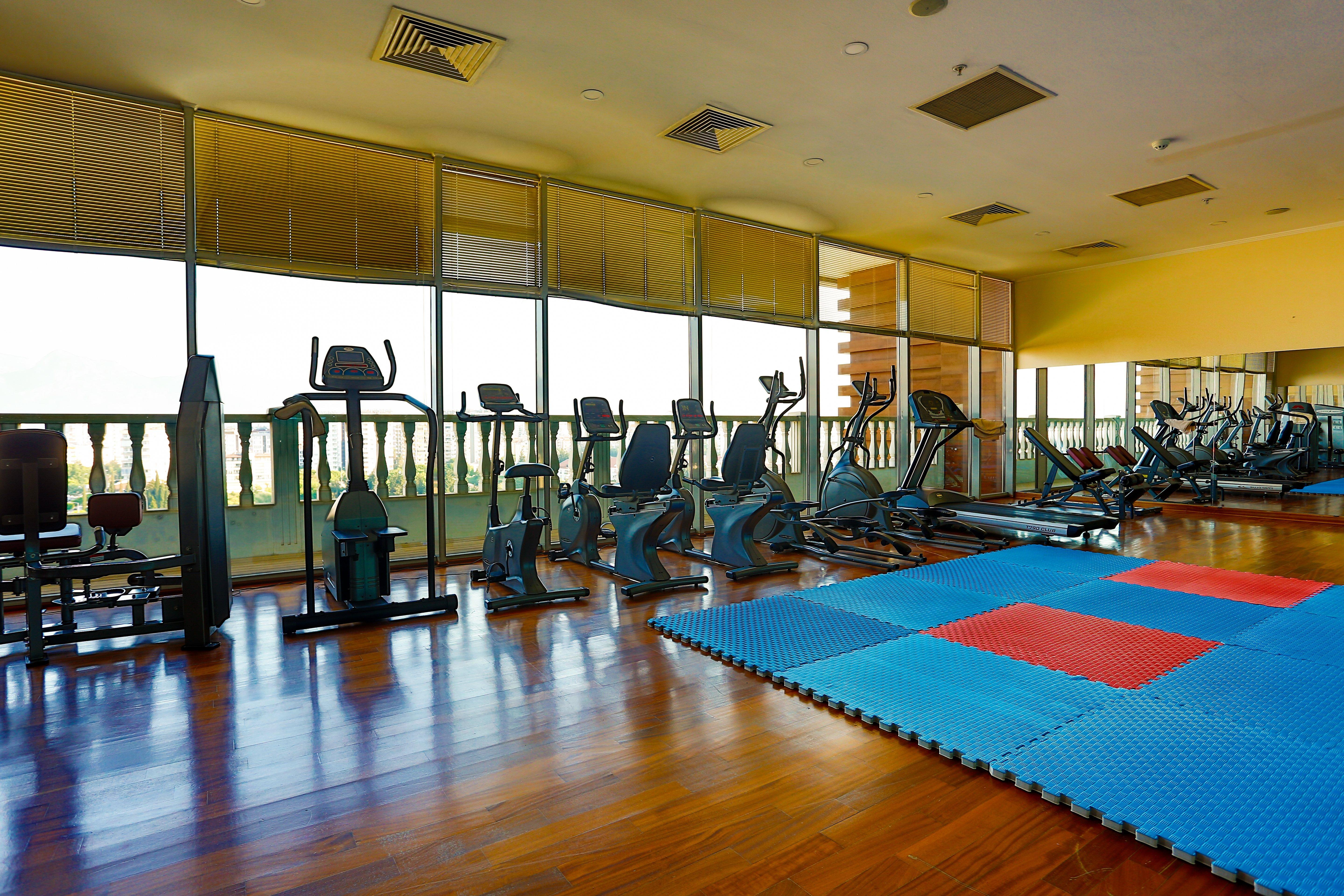 Crowne Plaza Antalya, An Ihg Hotel Εξωτερικό φωτογραφία The gym at the hotel