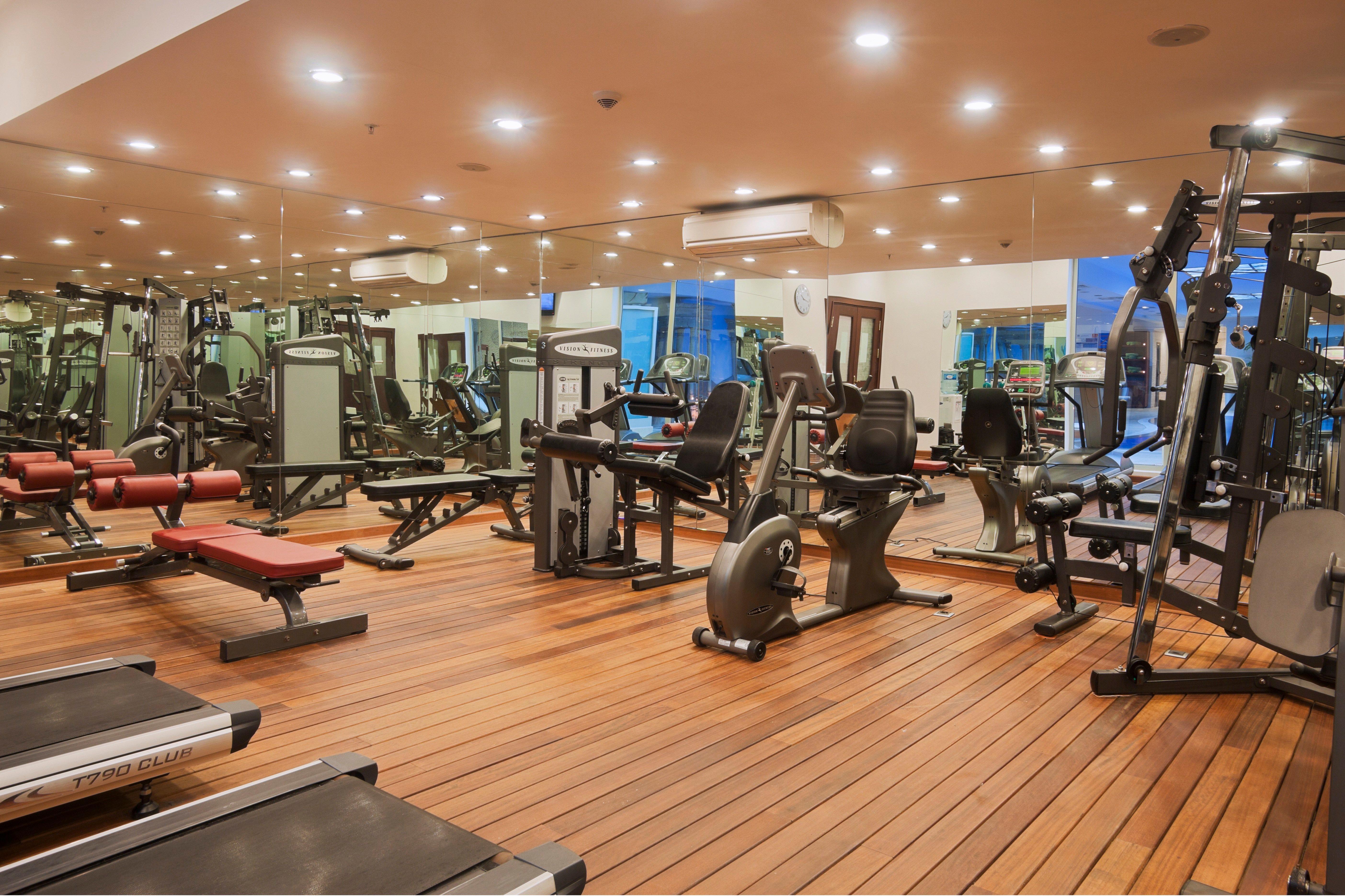 Crowne Plaza Antalya, An Ihg Hotel Εξωτερικό φωτογραφία A gym in a hotel