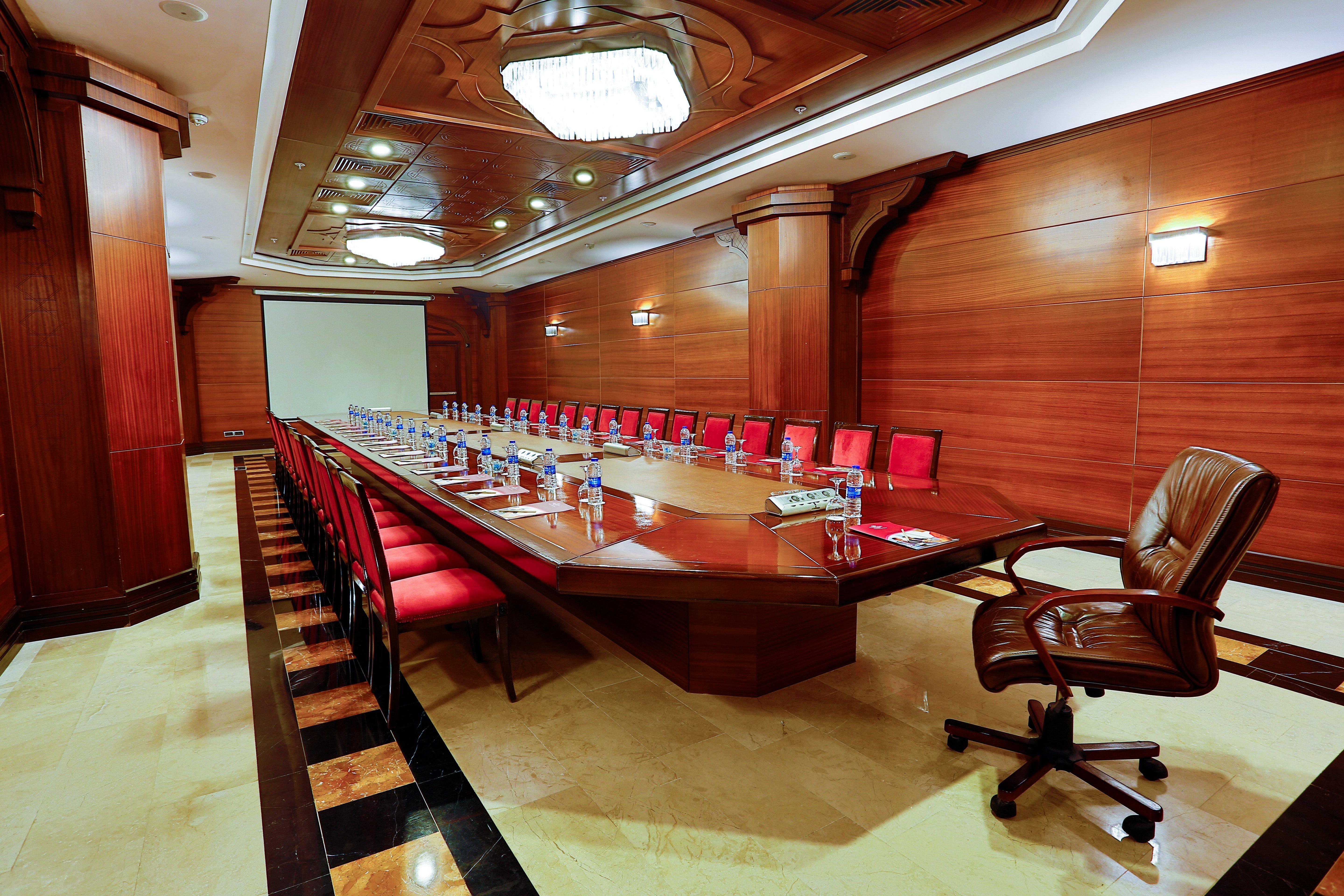 Crowne Plaza Antalya, An Ihg Hotel Εξωτερικό φωτογραφία The boardroom of the National Assembly