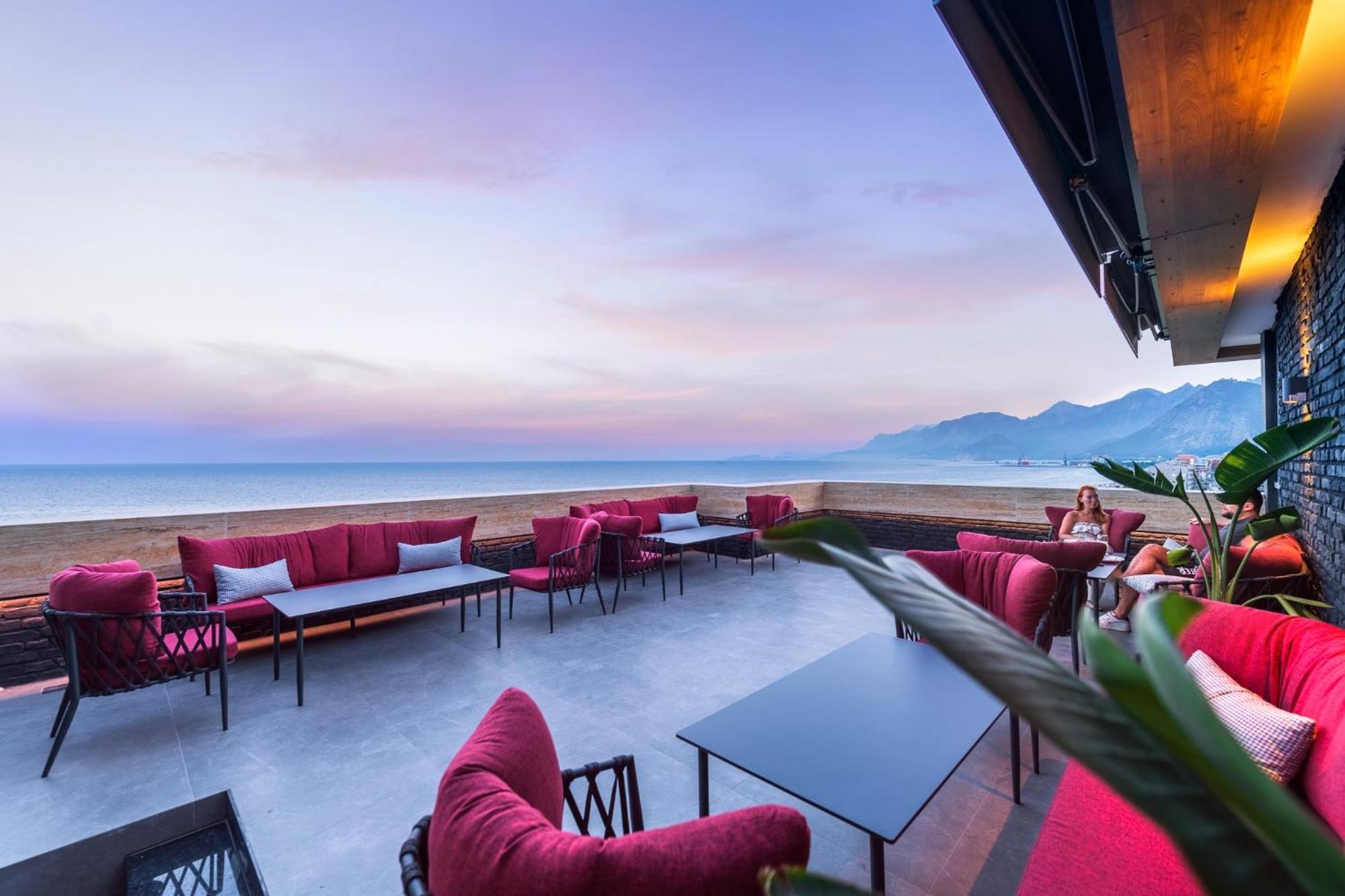 Crowne Plaza Antalya, An Ihg Hotel Εξωτερικό φωτογραφία The View