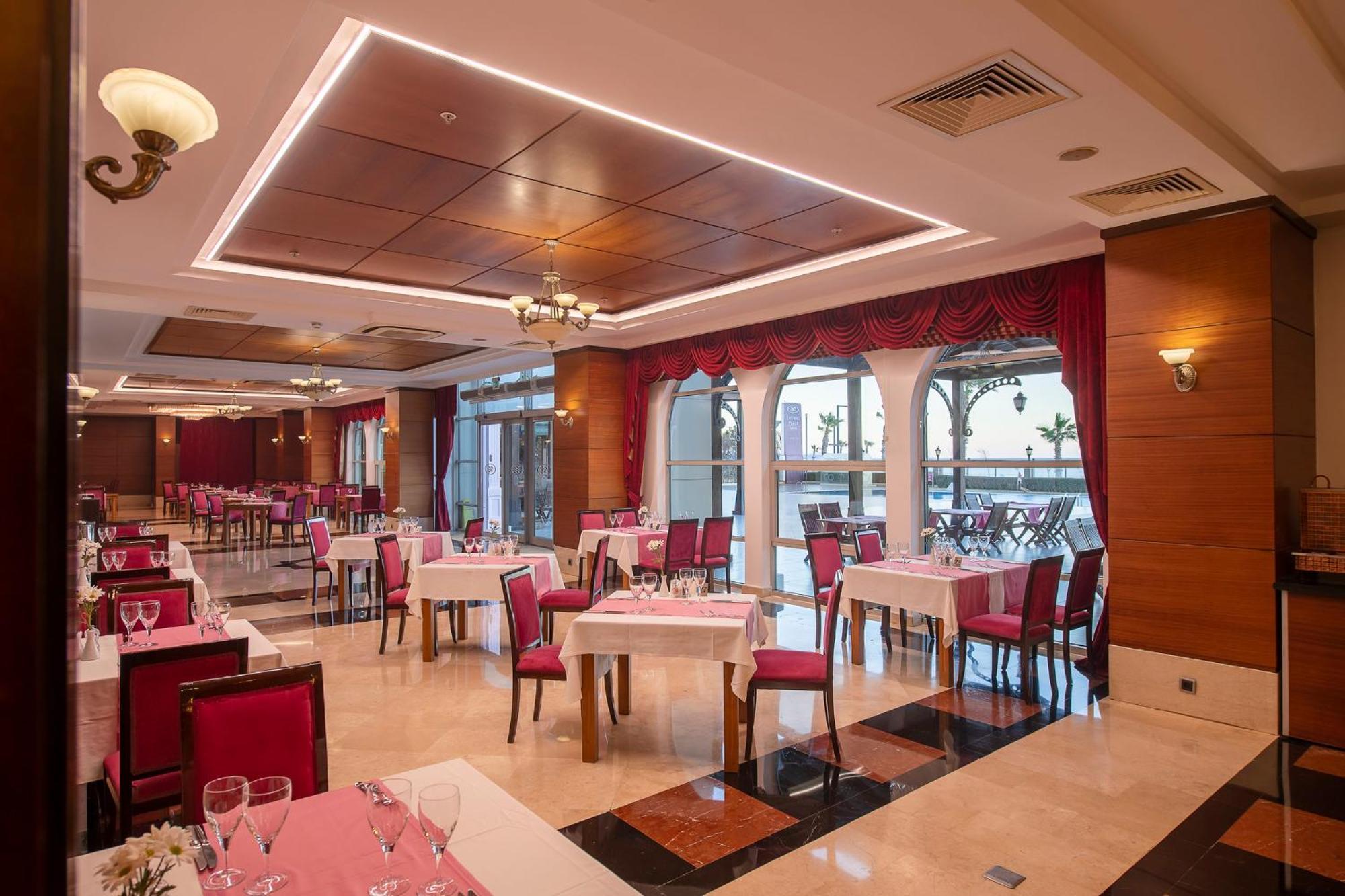 Crowne Plaza Antalya, An Ihg Hotel Εξωτερικό φωτογραφία Restaurant