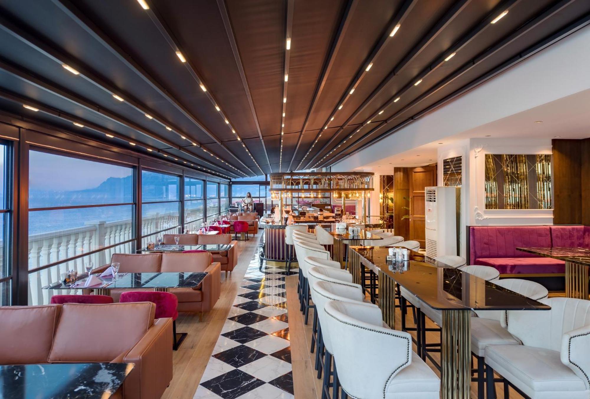 Crowne Plaza Antalya, An Ihg Hotel Εξωτερικό φωτογραφία The Sky Bar